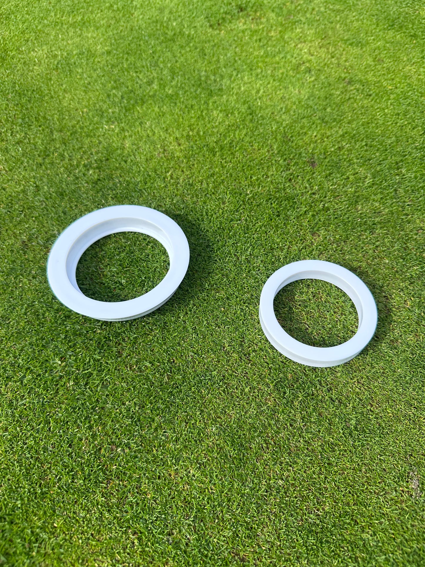 Golf Hole Reducer - Perfect Speed & Line